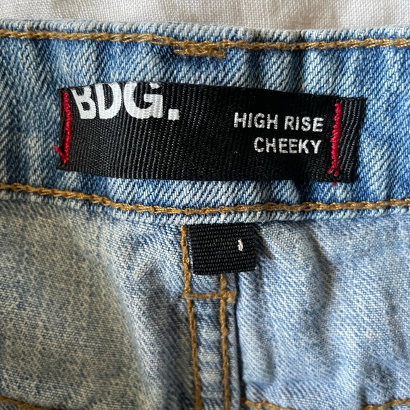 Urban Outfitters High-Rise Cheeky Short - Picture 4 of 4